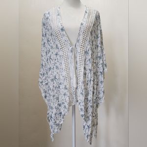 NWOT Treasure&Bond- Lace Trim Ruana